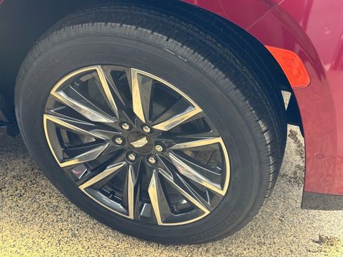 Used 2021 Cadillac Escalade ESV Sport w/ LPO, Illumination Package image 4