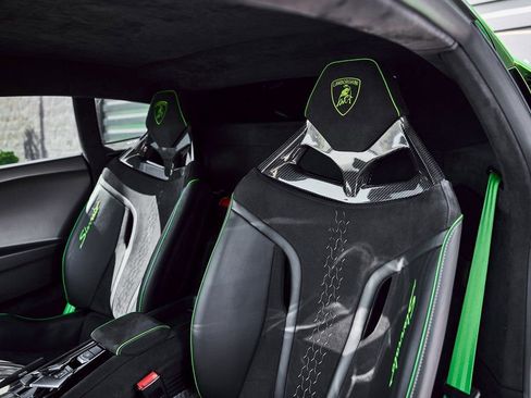 Used 2024 Lamborghini Huracan Sterrato AWD/4WD image 42