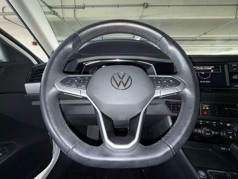 Certified 2023 Volkswagen Jetta SE w/ Panoramic Sunroof Package FWD image 15