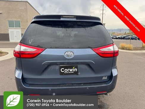 Used 2017 Toyota Sienna XLE w/ XLE Navigation Package image 6