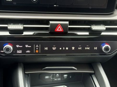 New 2026 Kia Sportage EX w/ EX Panoramic Sunroof Package image 25