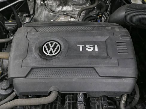 Certified 2023 Volkswagen Atlas Cross Sport SEL R-Line AWD/4WD image 19