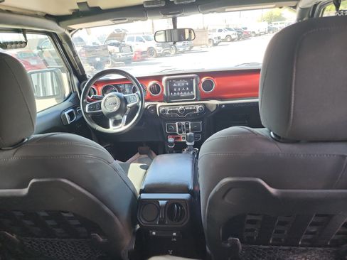Used 2018 Jeep Wrangler Unlimited Rubicon AWD/4WD image 28