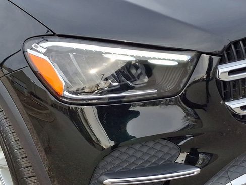 Used 2024 Mercedes-Benz GLE 450e 4MATIC image 9