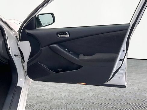 Used 2011 Nissan Altima 2.5 S FWD image 26