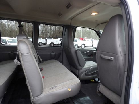 Used 2020 Chevrolet Express 3500 LS image 28