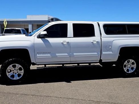 Used 2018 Chevrolet Silverado 1500 LT w/ All Star Edition AWD/4WD image 5
