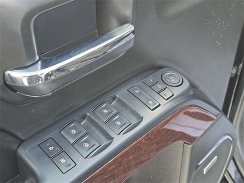 Used 2017 GMC Sierra 1500 SLT w/ SLT Premium Package image 8