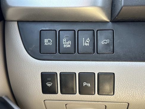 Used 2016 Toyota Highlander Limited w/ Driver Technology Package AWD/4WD image 27