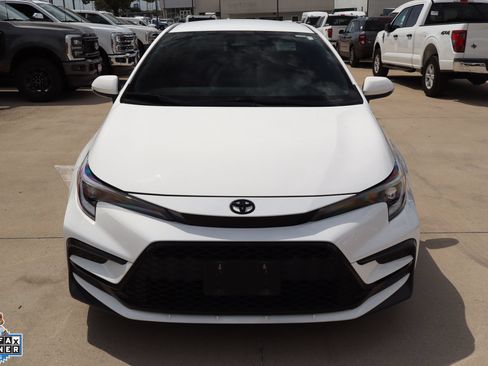 Used 2025 Toyota Corolla SE FWD image 9