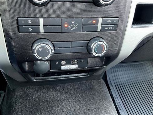 Used 2013 Ford F150 XLT image 16