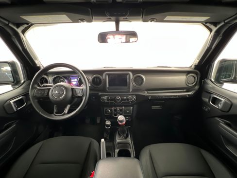 Used 2022 Jeep Wrangler Unlimited Sport AWD/4WD image 9