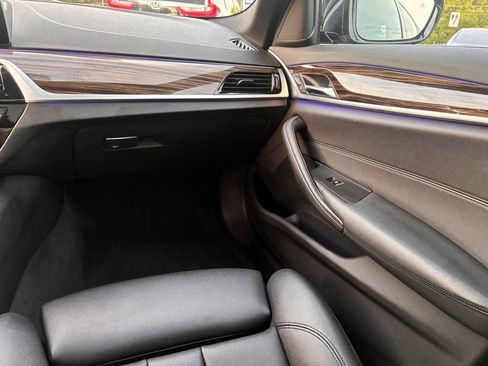 Used 2019 BMW 530i xDrive AWD/4WD image 36