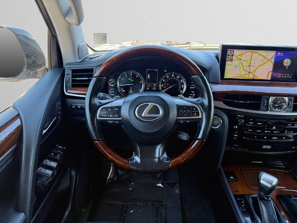 Used 2017 Lexus LX 570 4WD w/ Luxury Package image 13