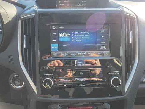 Used 2019 Subaru Forester Premium image 21