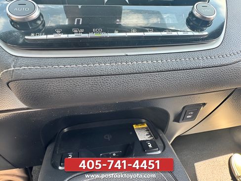 Used 2023 Toyota Corolla XSE FWD image 28
