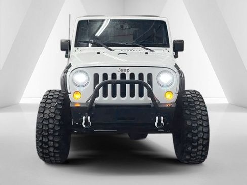 Used 2018 Jeep Wrangler Unlimited Rubicon AWD/4WD image 2