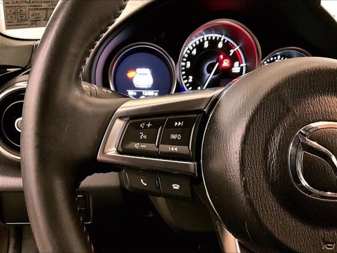 Used 2018 MAZDA MX-5 Miata RF Grand Touring image 17