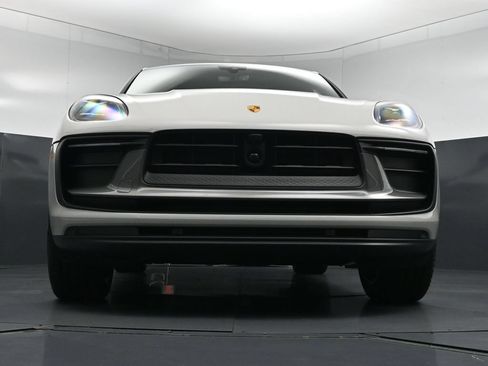 New 2026 Porsche Macan Turbo AWD/4WD image 29
