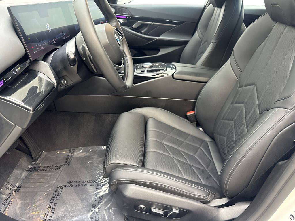 Used 2026 BMW 530i RWD image 27