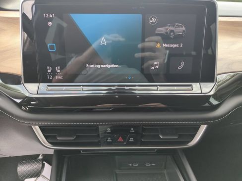 Used 2024 Volkswagen Atlas SE FWD image 38
