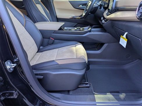New 2026 Chevrolet Equinox ACTIV w/ Safety and Technology Package image 39