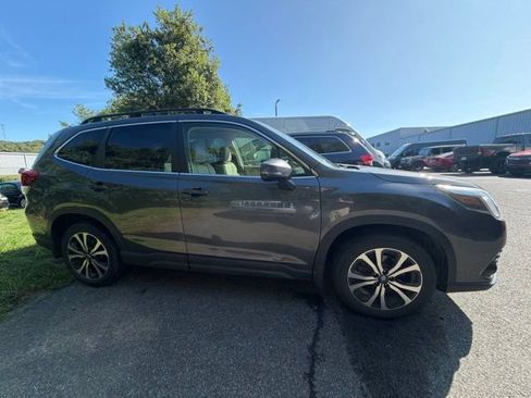 Used 2023 Subaru Forester Limited AWD/4WD image 4