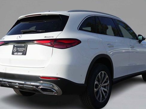 Used 2026 Mercedes-Benz GLC 300 4MATIC image 5