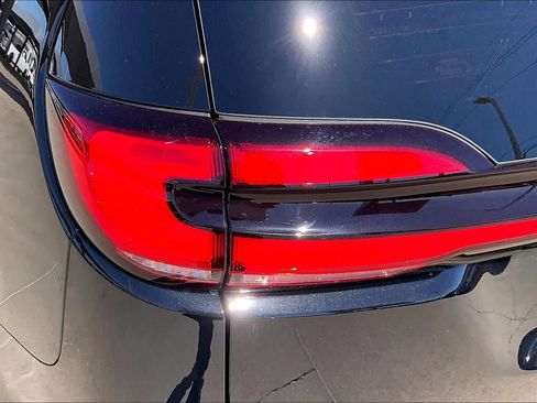 New 2026 Chrysler Pacifica Limited w/ S Appearance Package FWD image 14