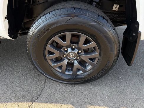 Used 2023 Toyota Tacoma SR5 RWD image 9