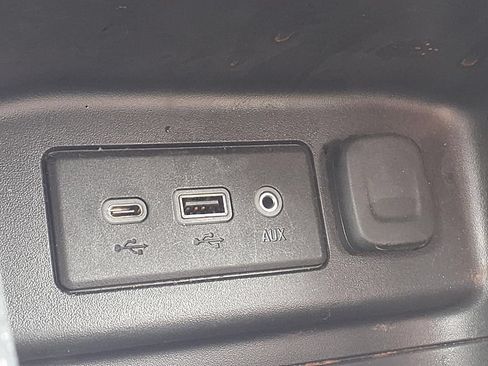 Used 2019 Chevrolet Equinox LT FWD image 20