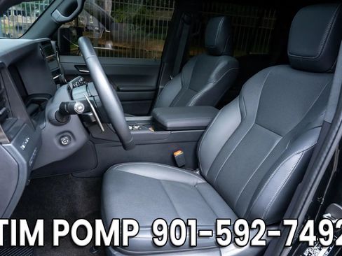 Used 2025 Lexus GX 550 w/ Cold Area Package AWD/4WD image 11