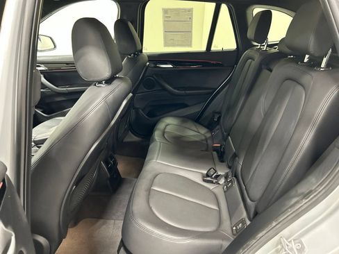 Used 2018 BMW X1 xDrive28i w/ Convenience Package AWD/4WD image 25