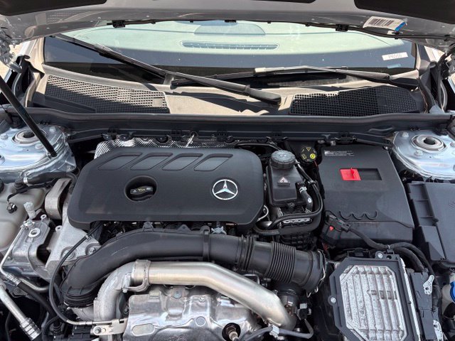 Used 2025 Mercedes-Benz CLA 250 image 21