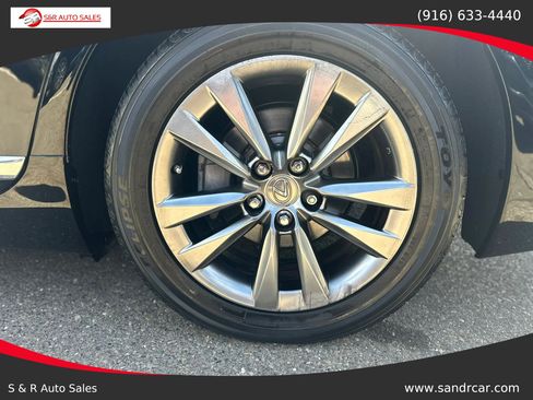 Used 2013 Lexus LS 460 w/ Comfort Pkg RWD image 30