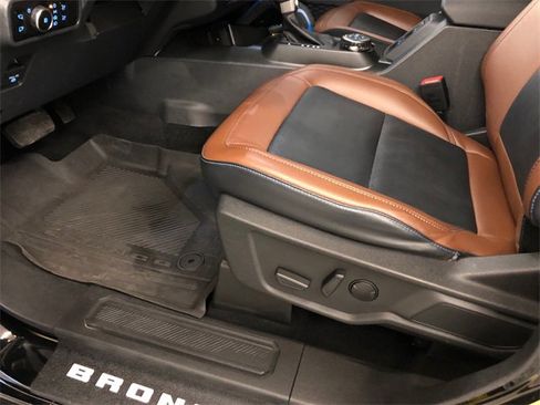 Used 2023 Ford Bronco Outer Banks image 16