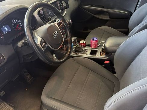 Used 2020 Kia Sorento S AWD/4WD image 2