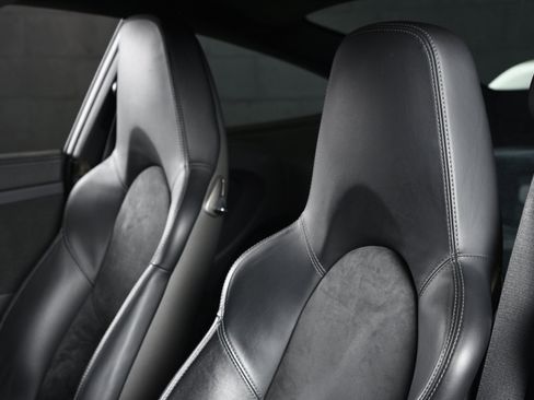 Used 2011 Porsche 911 GT2 RS RWD image 29