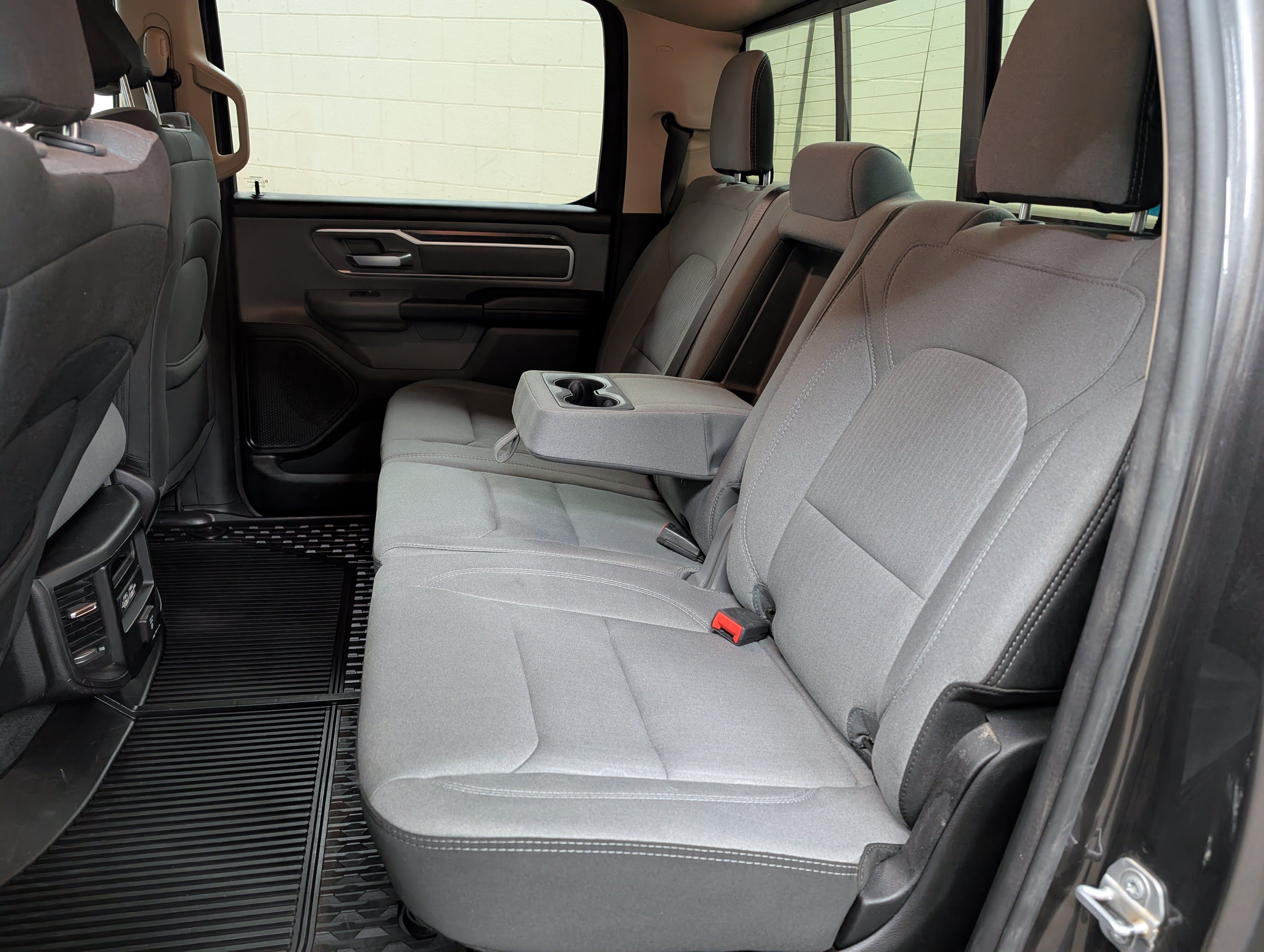 Used 2020 RAM 1500 Big Horn AWD/4WD image 7