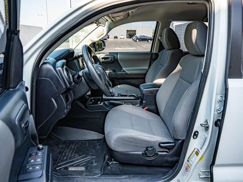 Used 2018 Toyota Tacoma SR w/ SR Convenience Package RWD image 31