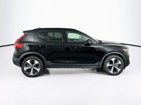Used 2023 Volvo XC40 B5 Plus w/ Driver Assist Package AWD/4WD image 10