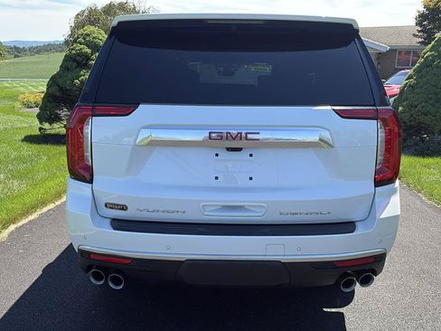 Used 2022 GMC Yukon Denali w/ Denali Ultimate Package AWD/4WD image 8