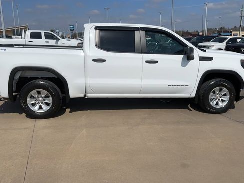 Used 2024 GMC Sierra 1500 Pro w/ Pro Value Package image 2