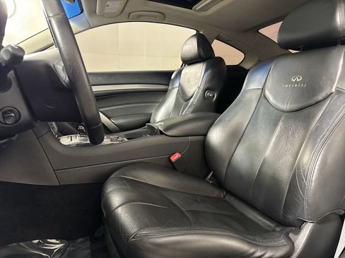 Used 2011 INFINITI G37 x Coupe w/ Premium Pkg image 9