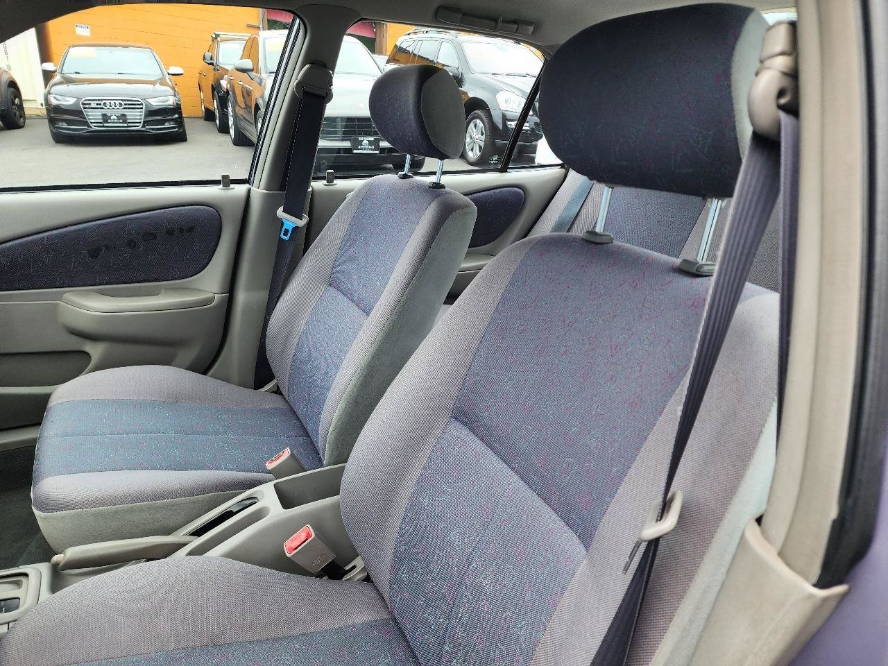 Used 1998 Toyota Corolla FWD image 11