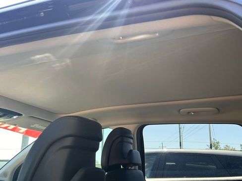 Used 2025 Kia Sportage SX image 46