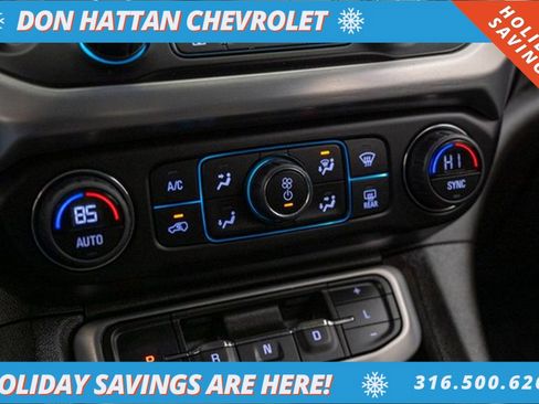 Used 2023 GMC Acadia SLE w/ Driver Convenience Package image 11