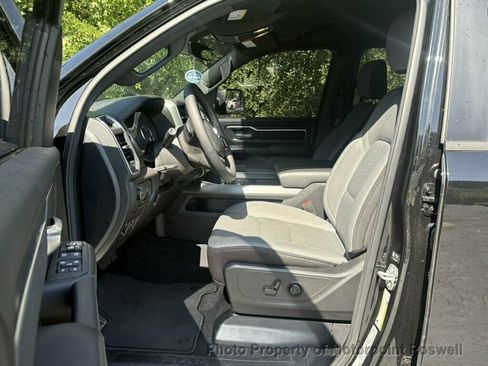 Used 2025 RAM 1500 Big Horn AWD/4WD image 11