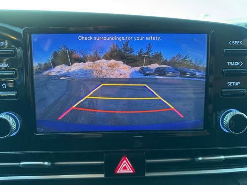 Certified 2022 Hyundai Elantra SEL w/ Convenience Package image 12