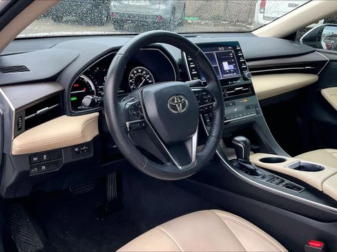 Used 2021 Toyota Avalon XLE w/ Carpet Mat Package (TMS) image 16